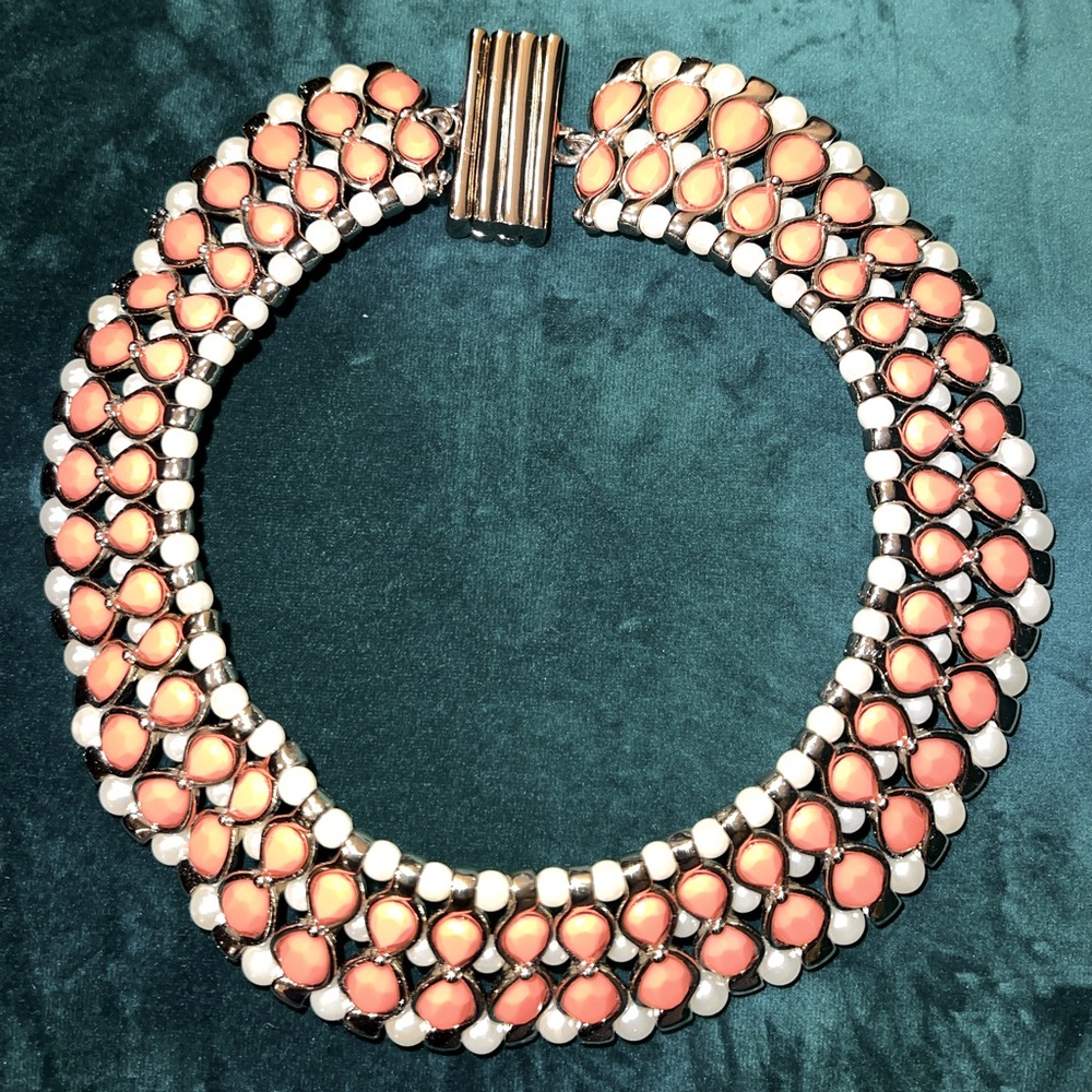 New H&M necklace
